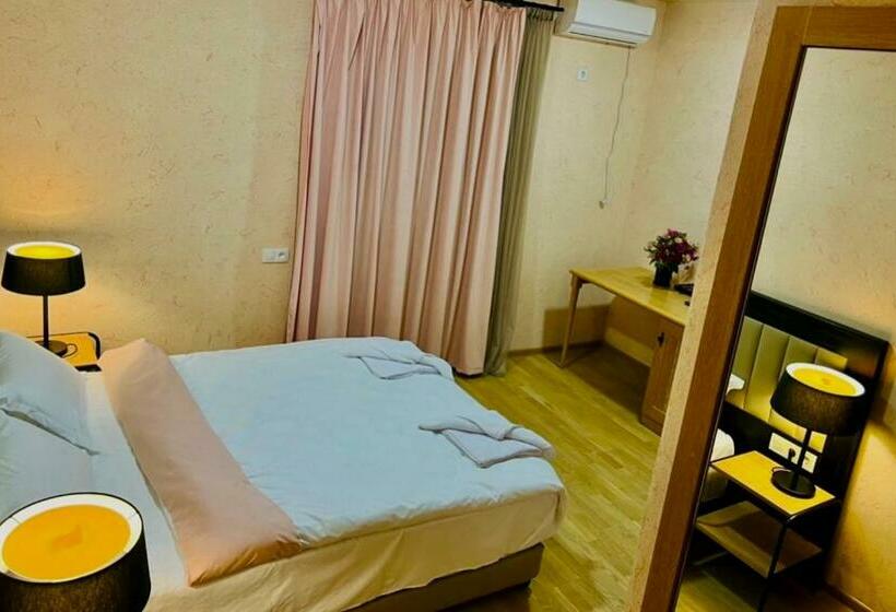 Standard Room with Balcony, Green Hotel Ang