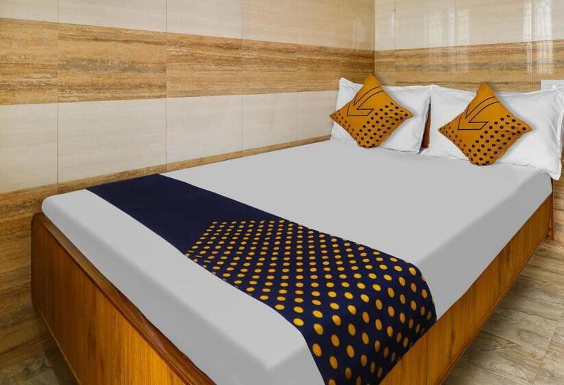 חדר קלאסי לשלושה, Spot On 804726 Ss Lodge