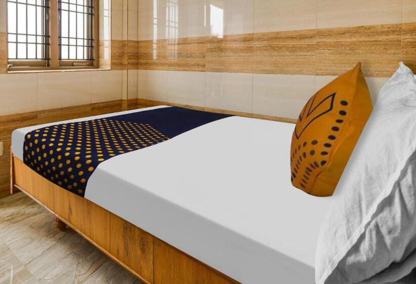 חדר קלאסי לשלושה, Spot On 804726 Ss Lodge