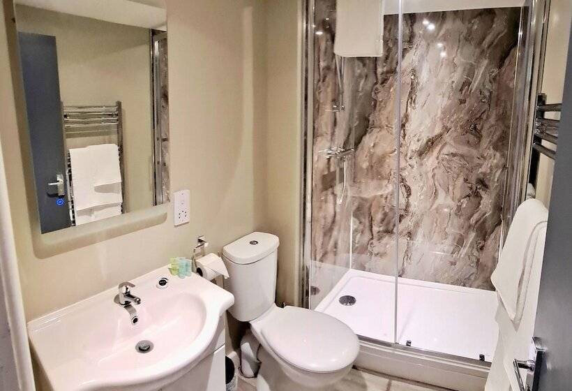 Семейный Номер, The Windmill