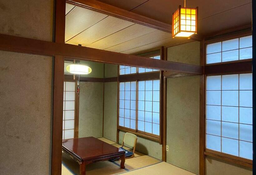 스탠다드 룸, 三介荘