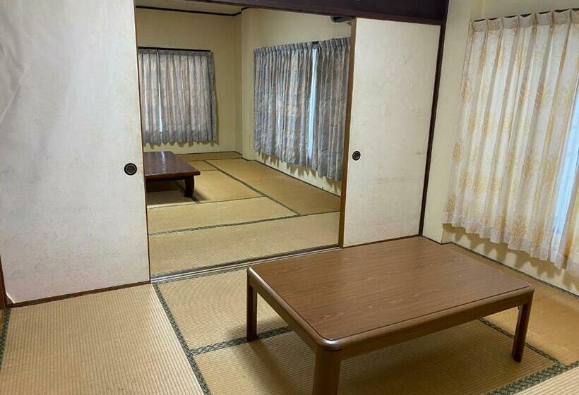 스탠다드 룸, 三介荘