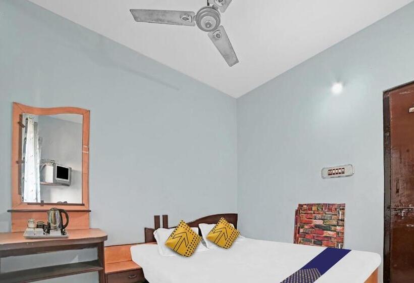 三人经典房间, Spot On Hotel Ss