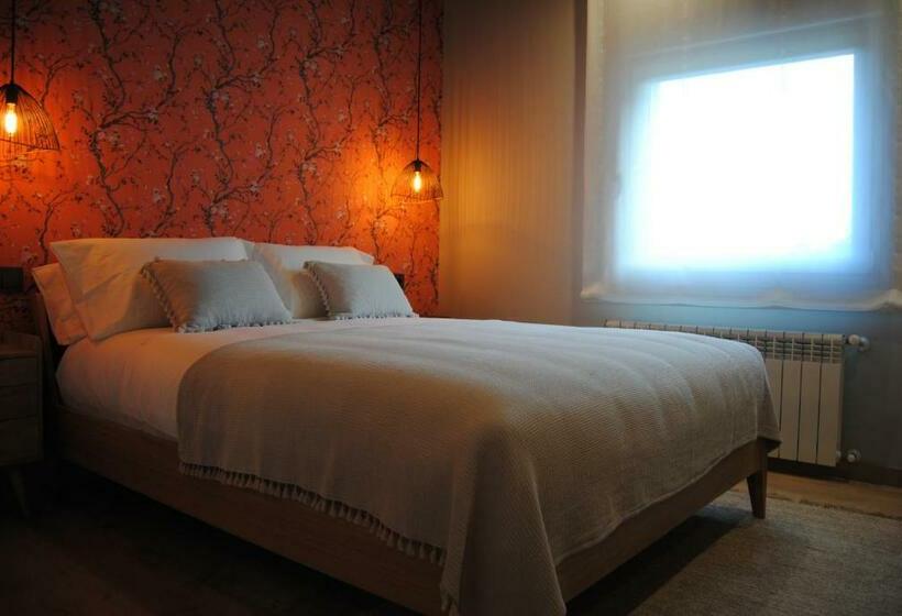 标准间带山景, A Ecogranxa