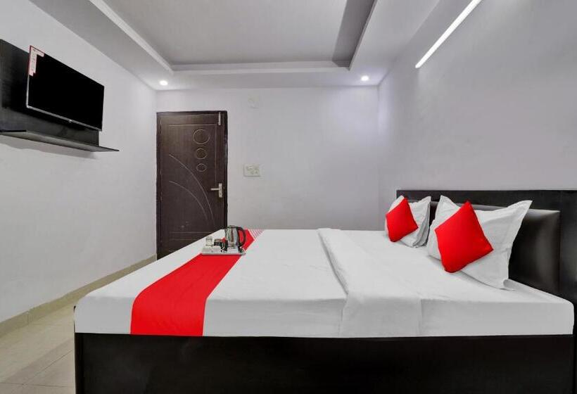 Habitació Triple Clàssica, Flagship Rawat Homestay