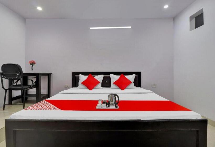 Habitació Triple Clàssica, Flagship Rawat Homestay