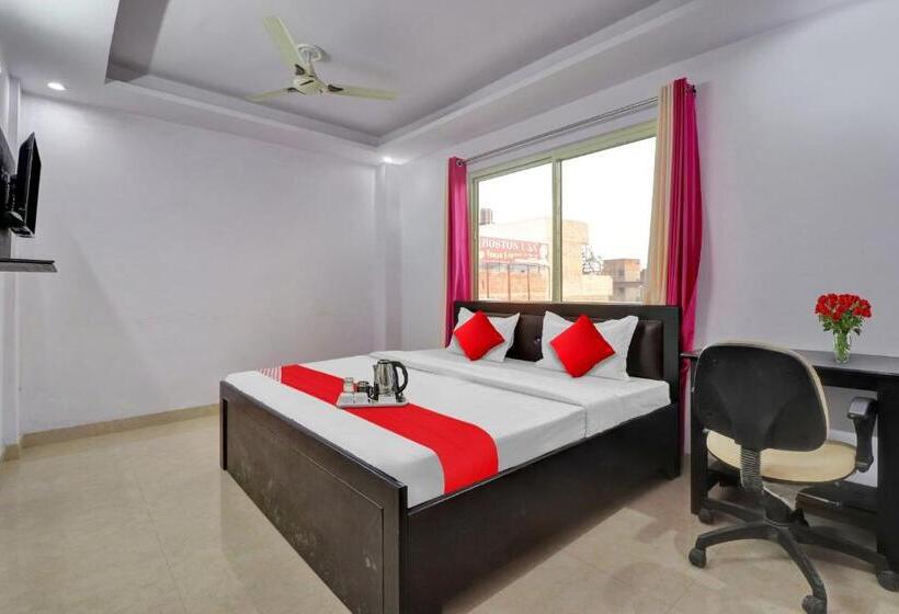 Habitació Triple Clàssica, Flagship Rawat Homestay