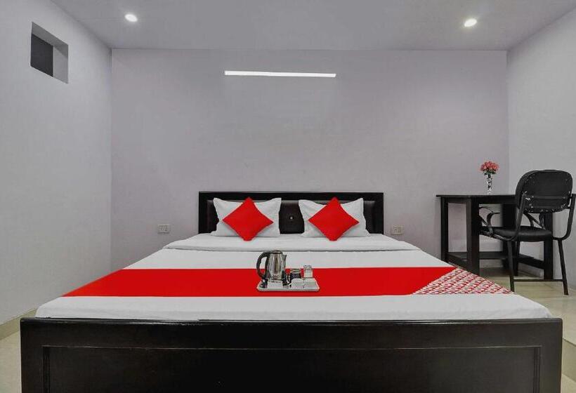 Habitació Triple Clàssica, Flagship Rawat Homestay