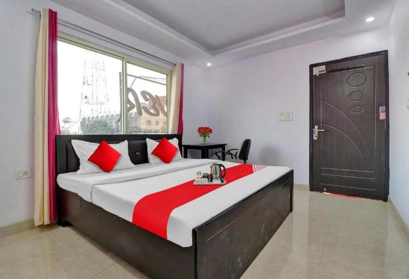 Habitació Triple Clàssica, Flagship Rawat Homestay