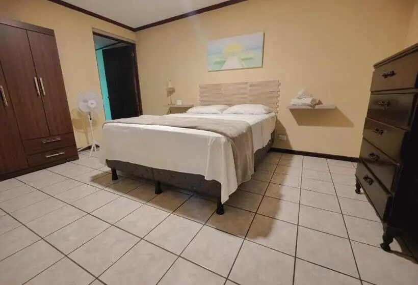 ジュニアスイート, Casa Escalante Hostel