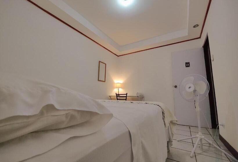 اتاق اکونومی, Casa Escalante Hostel