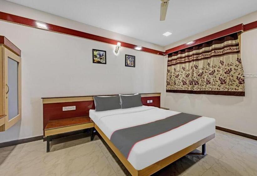 三人经典房间, Collection O Sri Sai Ram Suites