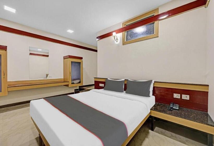 三人经典房间, Collection O Sri Sai Ram Suites