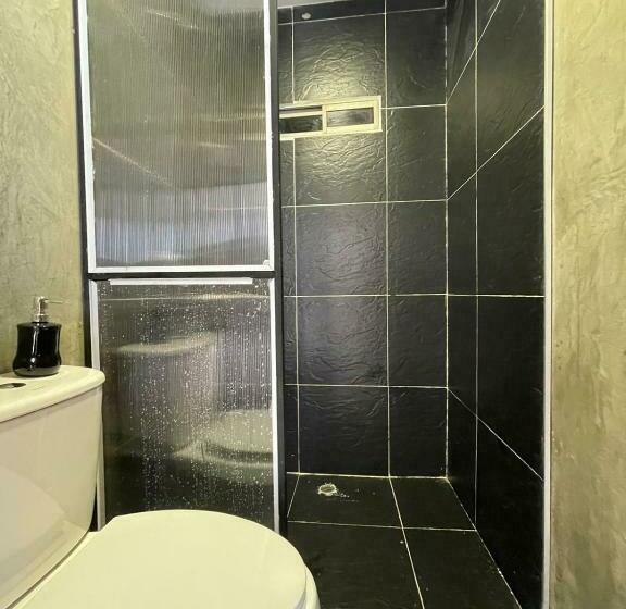 标准间, Work Space Hostal