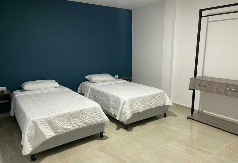 标准间, Work Space Hostal