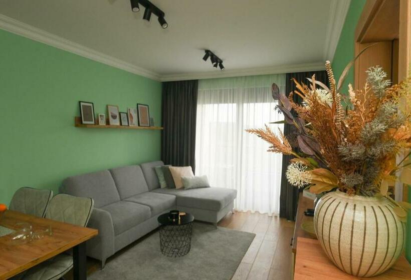 آپارتمان 1 خوابه با چشم‌انداز, Dino Panorama Gallery And Library Zlatibor