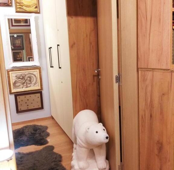 آپارتمان 1 خوابه با چشم‌انداز, Dino Panorama Gallery And Library Zlatibor