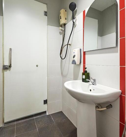 标准间, Swing And Pillows At Pj Kd