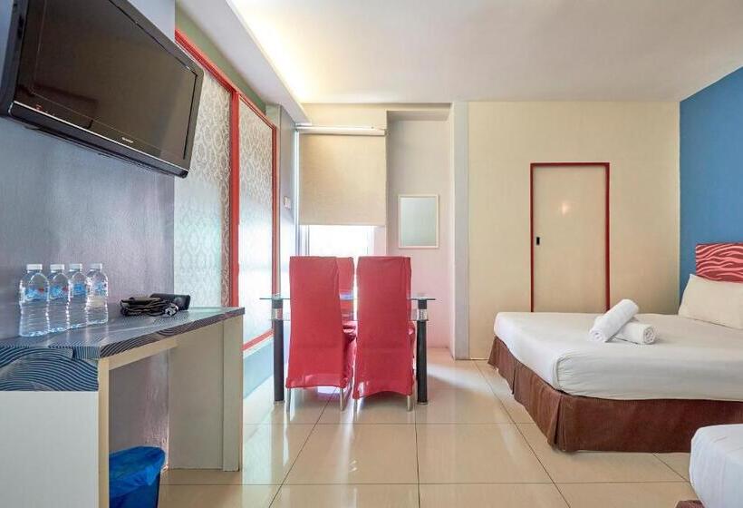 豪华家庭房间, Swing And Pillows At Pj Kd