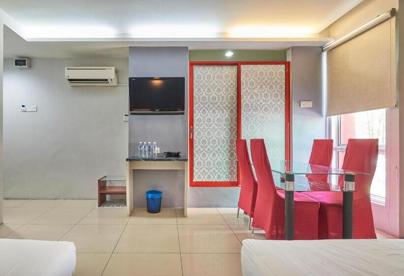 豪华家庭房间, Swing And Pillows At Pj Kd