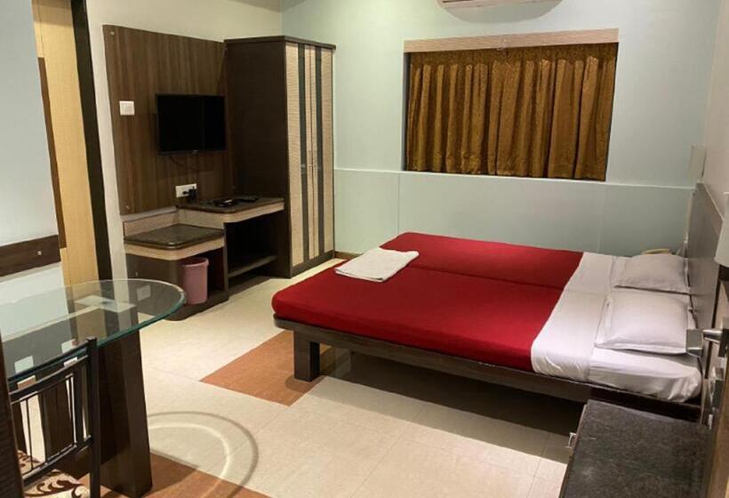 חדר דלוקס, Ramakrishna International