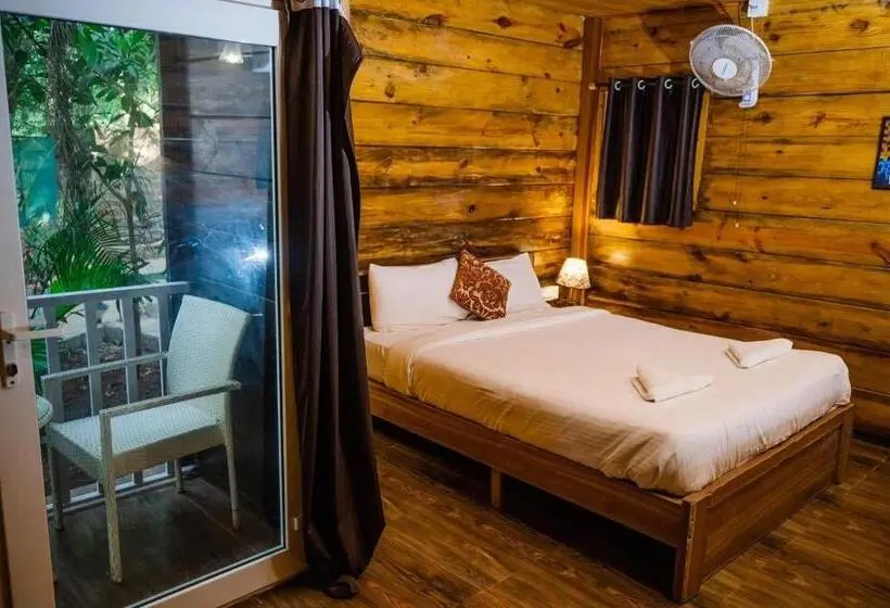 バルコニー付きデラックスルーム, Kayaniv Resort