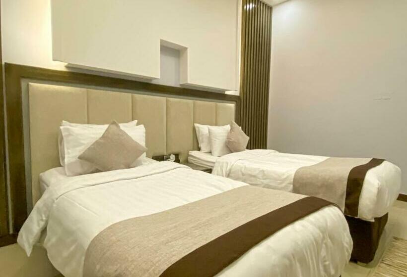 スタンダードルーム, ال متعب سويتس المونسية