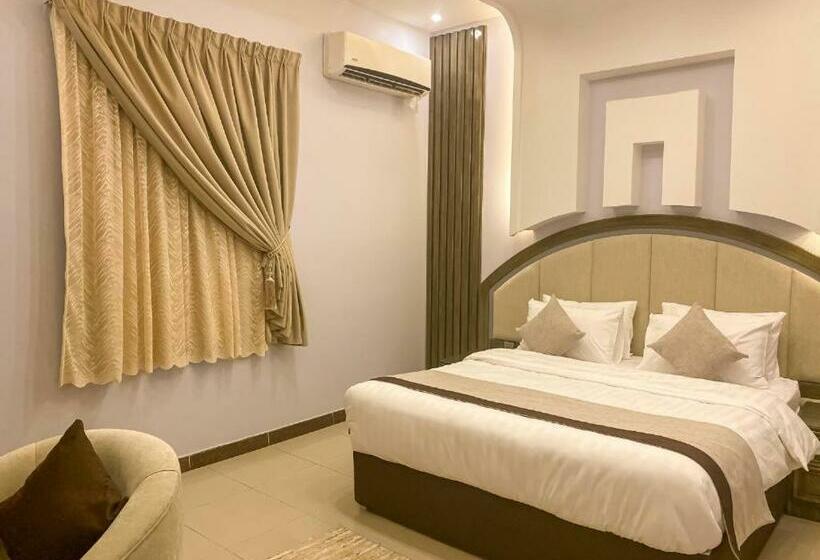 スタンダードルーム, ال متعب سويتس المونسية