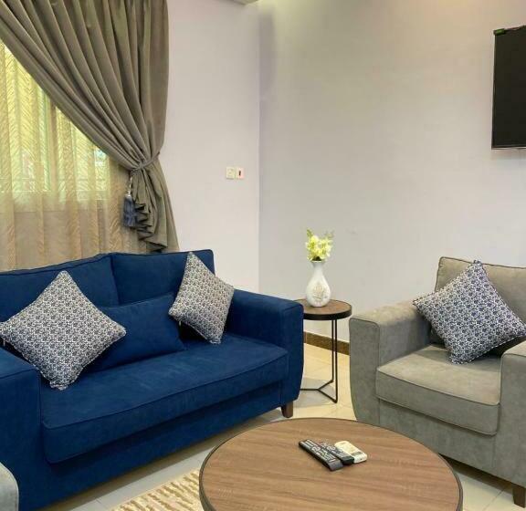 ジュニアスイート, ال متعب سويتس المونسية