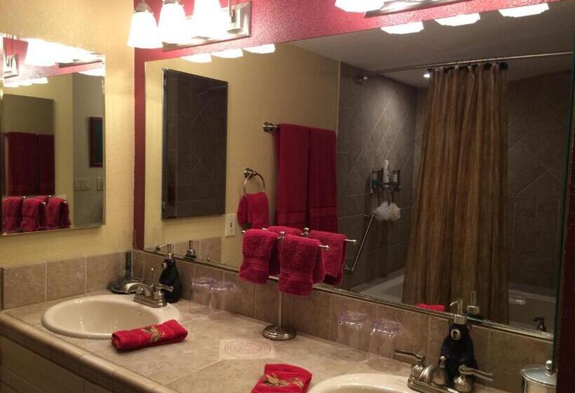 סוויטת דלוקס נוף לים, Black Bear Inn