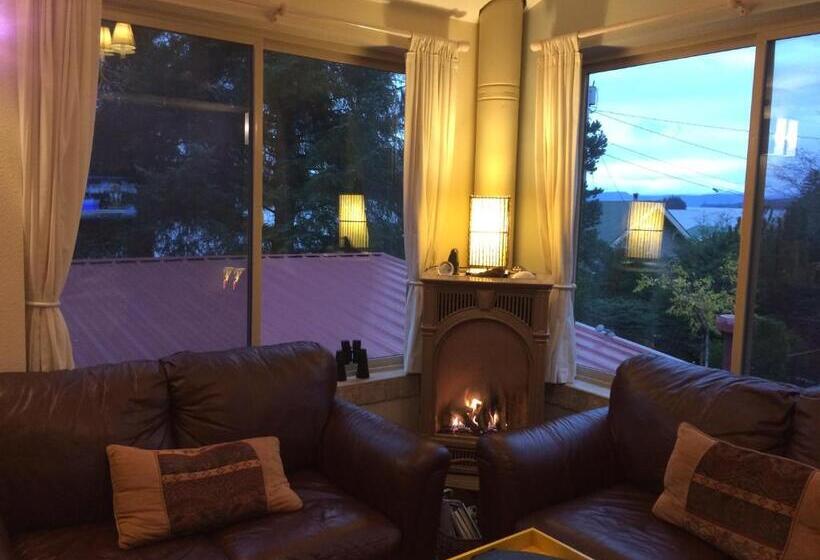 דירת חדר נוף לים, Black Bear Inn