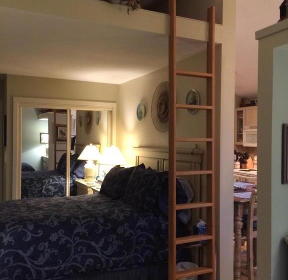 דירת חדר נוף לים, Black Bear Inn