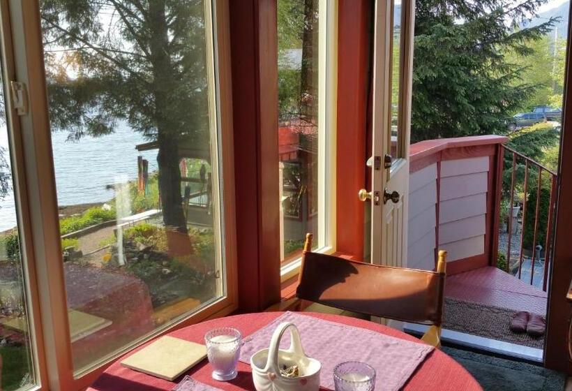 Люкс Deluxe Вид на Море, Black Bear Inn