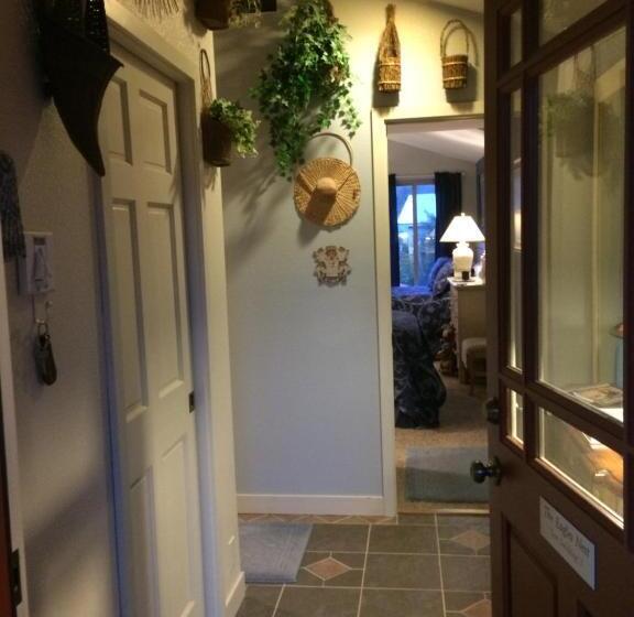 דירת חדר נוף לים, Black Bear Inn