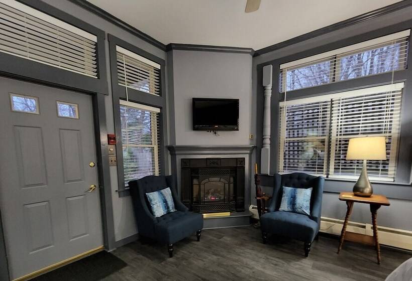 スタンダードルーム, Blackberry Inn