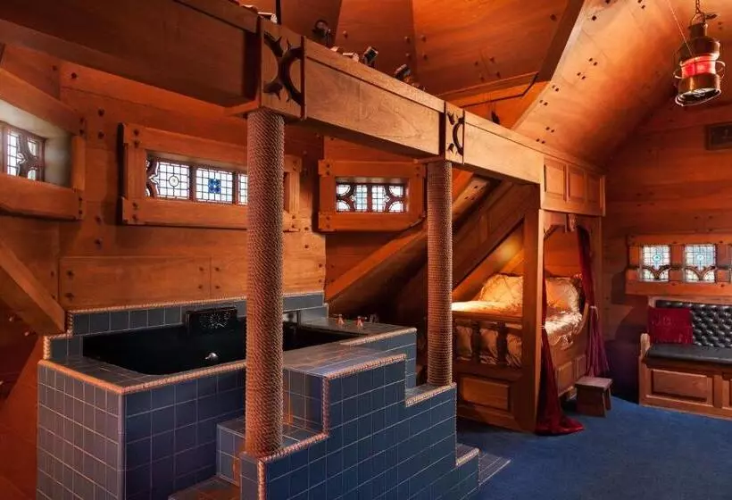 スーペリアースイート, Victorian Mansion Bed And Breakfast Inn
