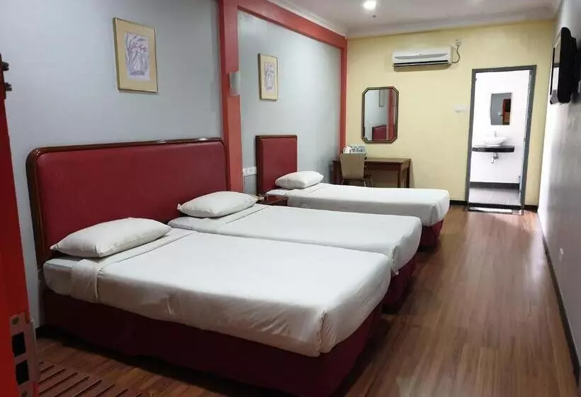 اتاق پریمیوم سه تخته, Classic Hotel Kuantan