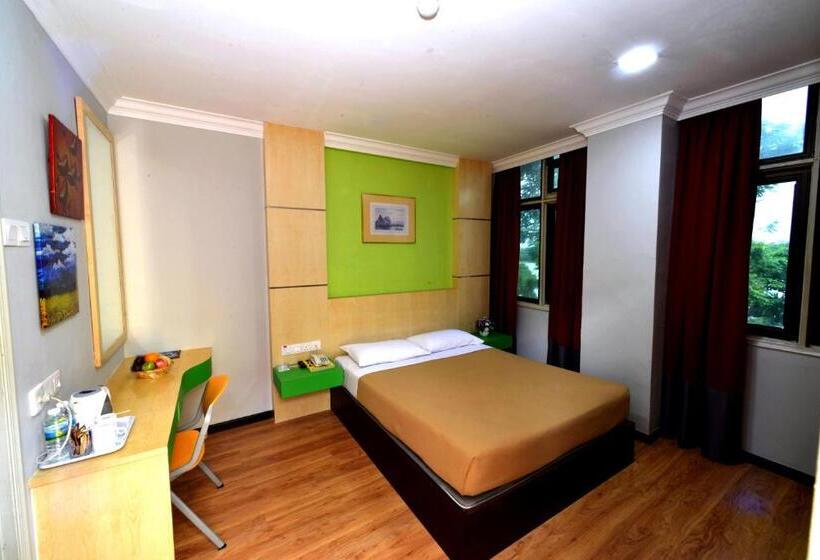 수피리어 룸 퀸 침대, Classic Hotel Kuantan