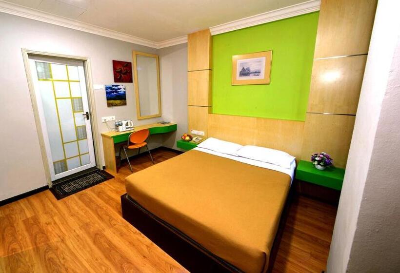 수피리어 룸 퀸 침대, Classic Hotel Kuantan