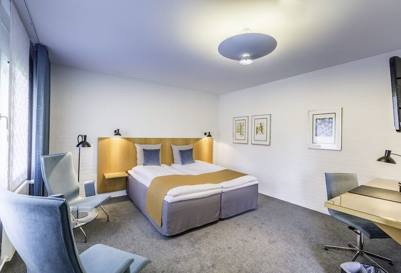 스탠다드 트리플 룸, Frederik Vi S