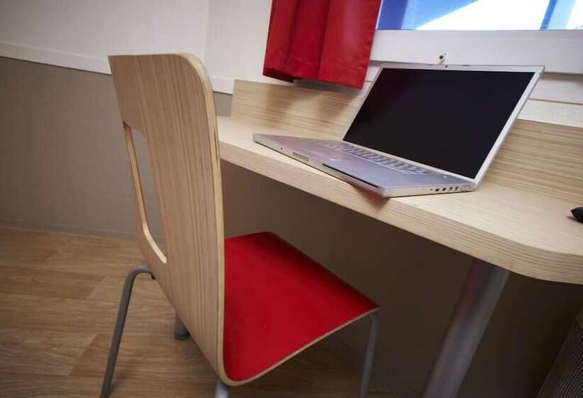 Номер Стандарт, Premiere Classe Martigues