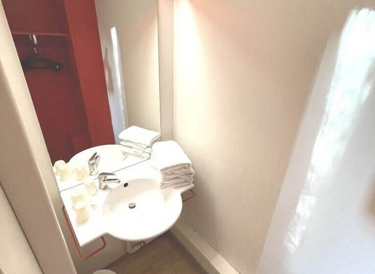 Номер Стандарт, Premiere Classe Martigues