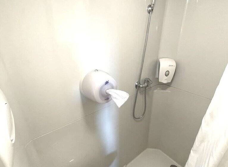 Номер Стандарт, Premiere Classe Martigues