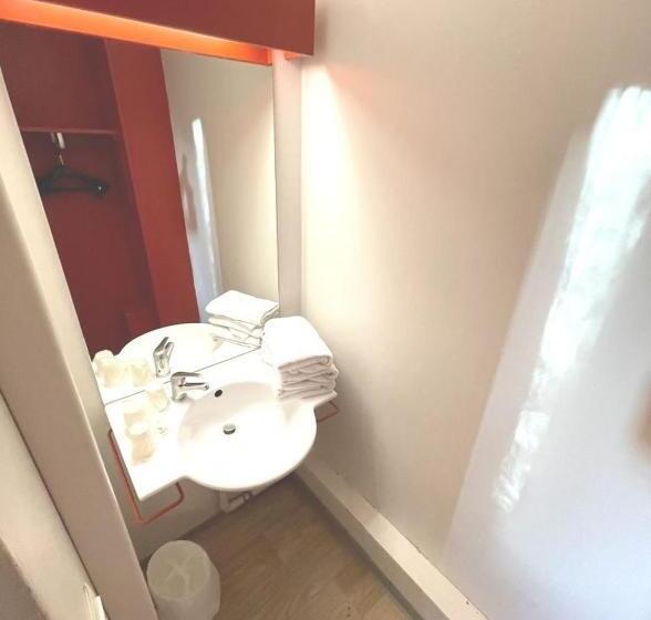 Номер Стандарт, Premiere Classe Martigues