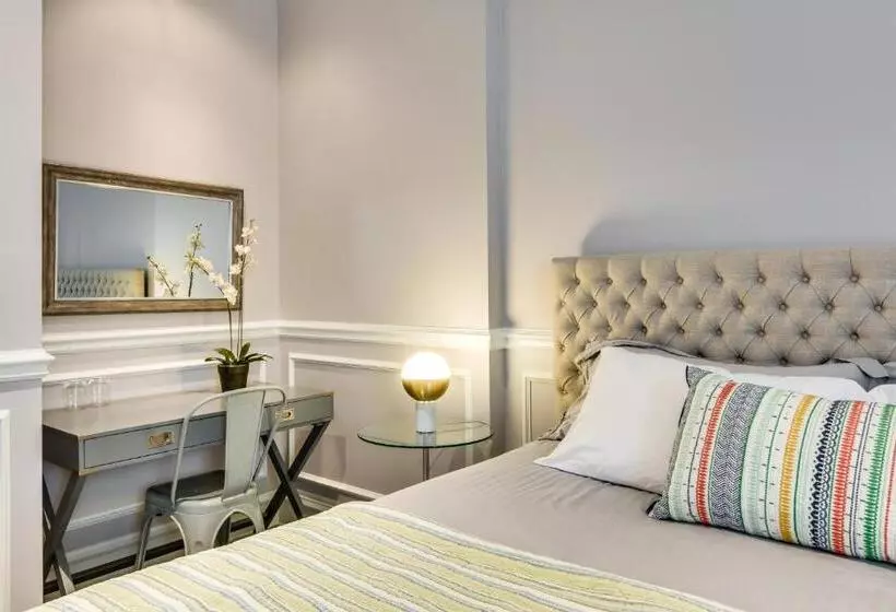Standard-huone Puutarhanäkymä, Ruby Room