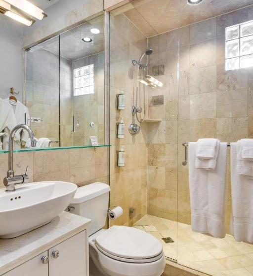 اتاق لوکس, Ruby Room