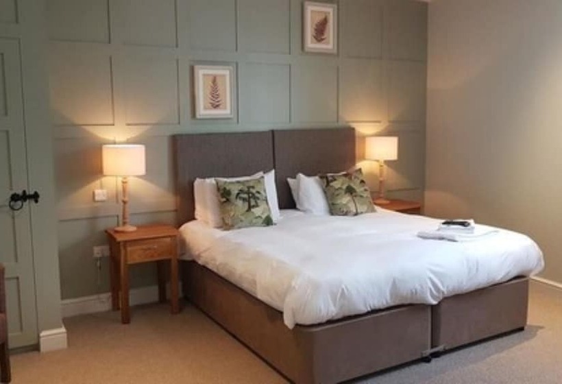 スーペリアールーム, The Kings Arms