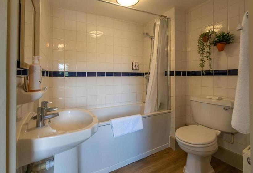 ファミリールーム, The Kings Arms