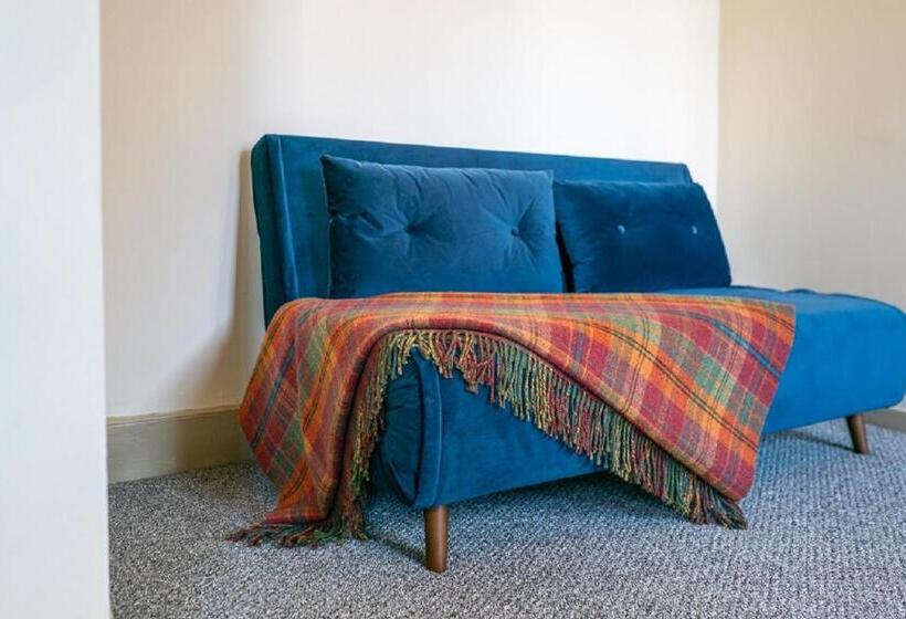 ファミリールーム, The Kings Arms