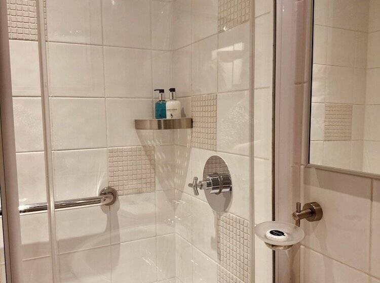 エクゼクティブルーム, Old Orleton Inn